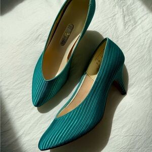 Something Blue Teal Satin Heels Vintage Ribbed Pumps Sz 7 Low Heel Wedding Shoes